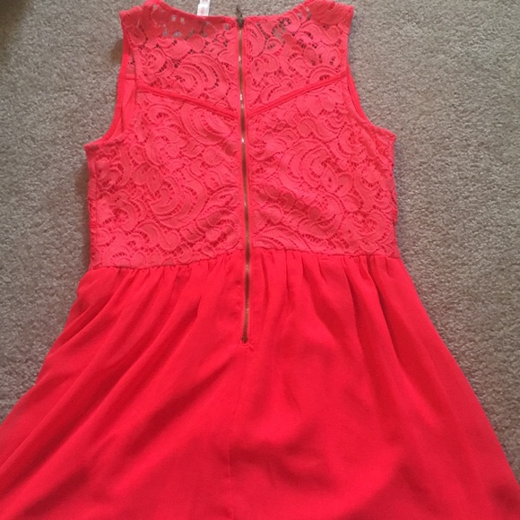 Dress - Picture 3 of 3